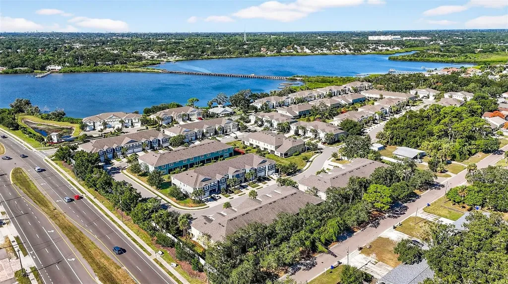 2208 Sunset Wind Loop Oldsmar FL 34677
