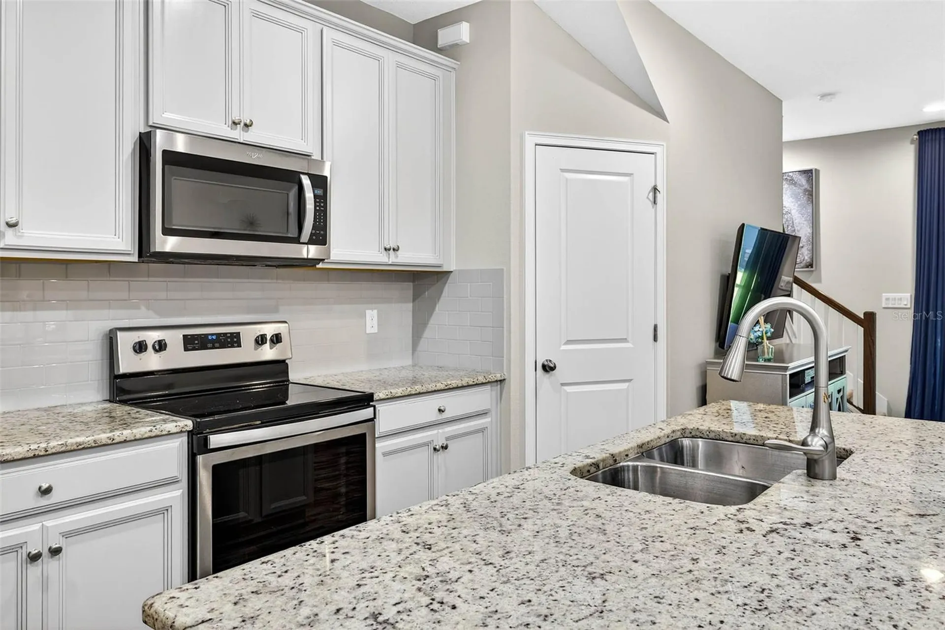 2208 Sunset Wind Loop Oldsmar FL 34677