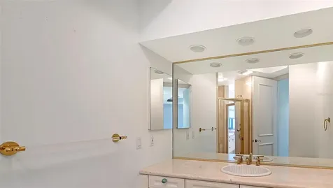 1241 Gulf Of Mexico Drive Longboat Key FL 34228
