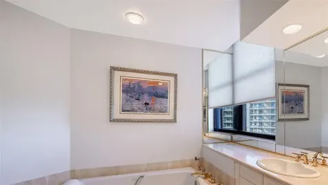 1241 Gulf Of Mexico Drive Longboat Key FL 34228