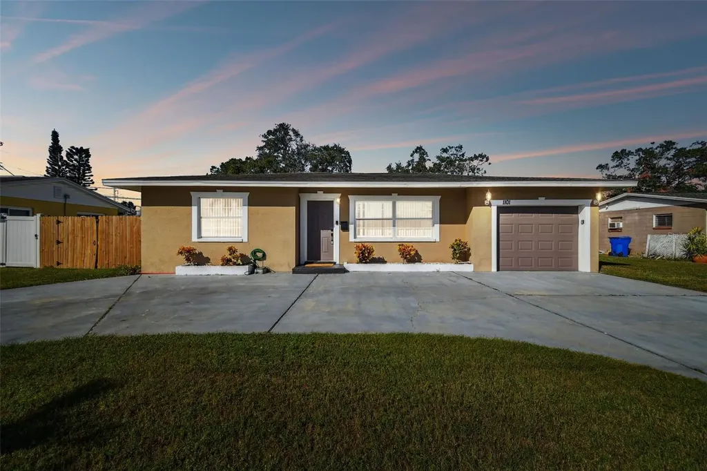 1101 75th Avenue N St Petersburg FL 33702