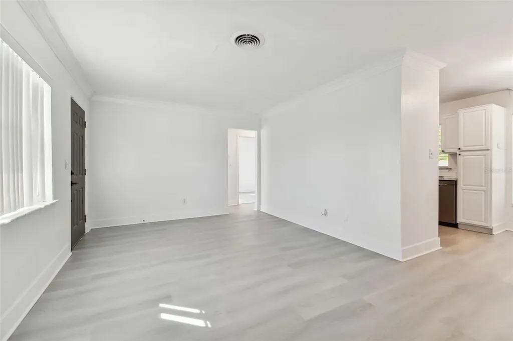 1101 75th Avenue N St Petersburg FL 33702