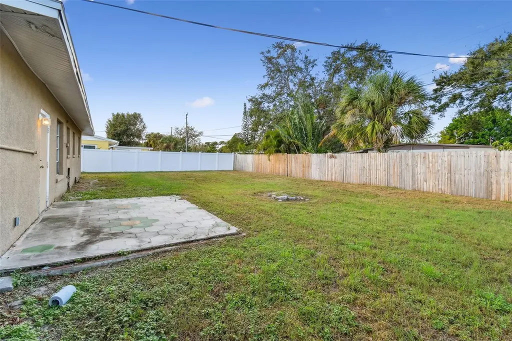1101 75th Avenue N St Petersburg FL 33702