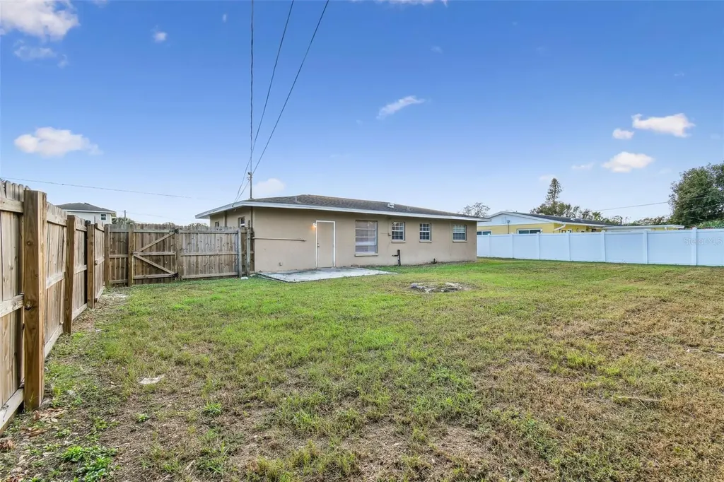 1101 75th Avenue N St Petersburg FL 33702