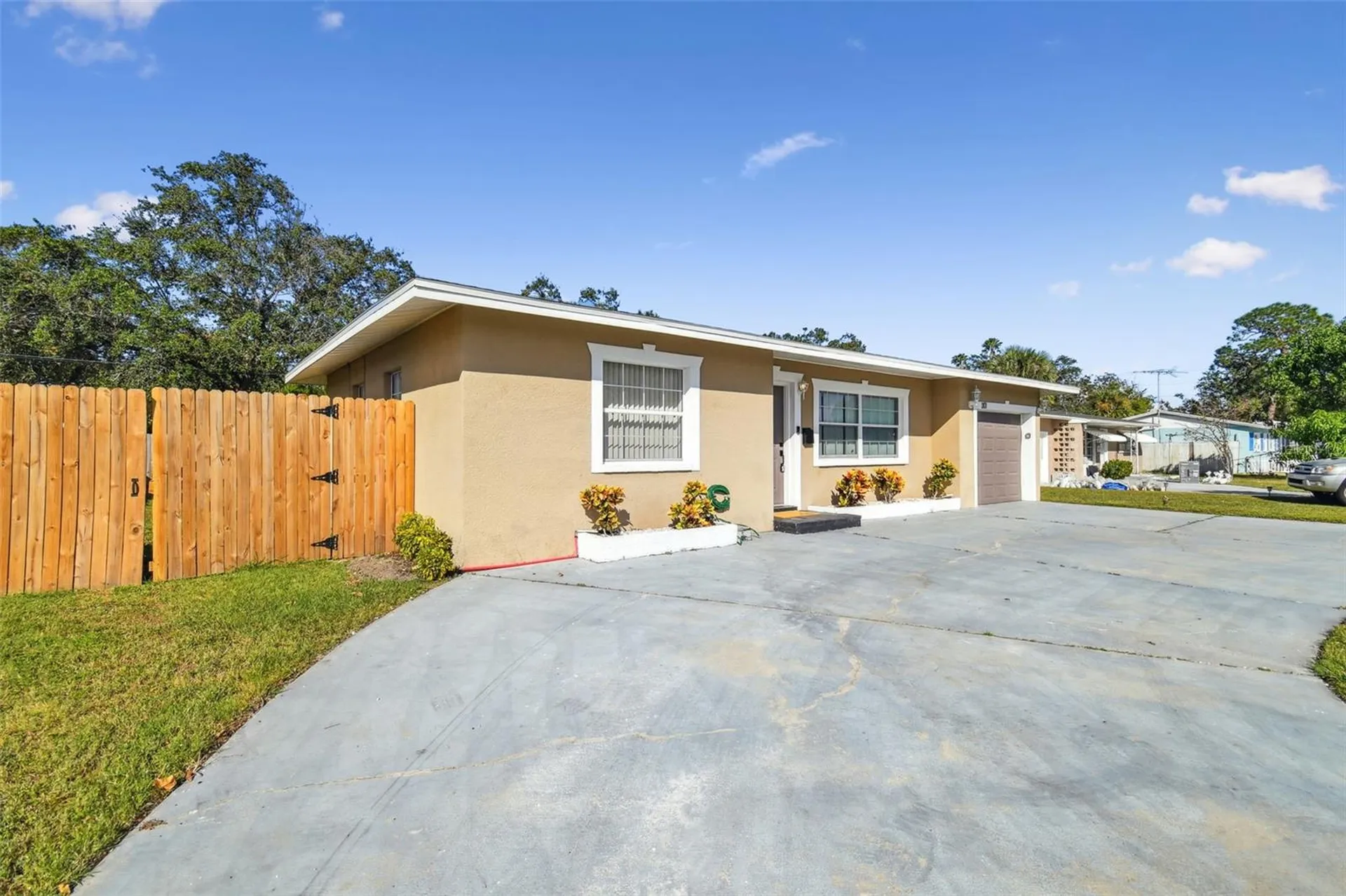 1101 75th Avenue N St Petersburg FL 33702