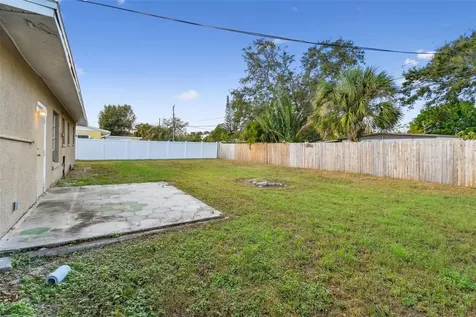1101 75th Avenue N St Petersburg FL 33702