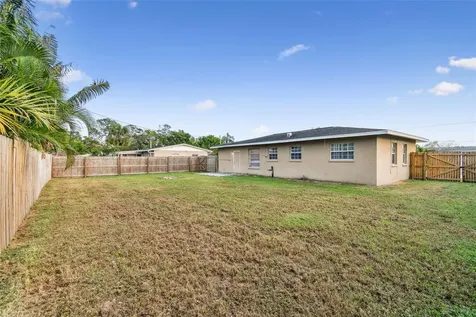 1101 75th Avenue N St Petersburg FL 33702