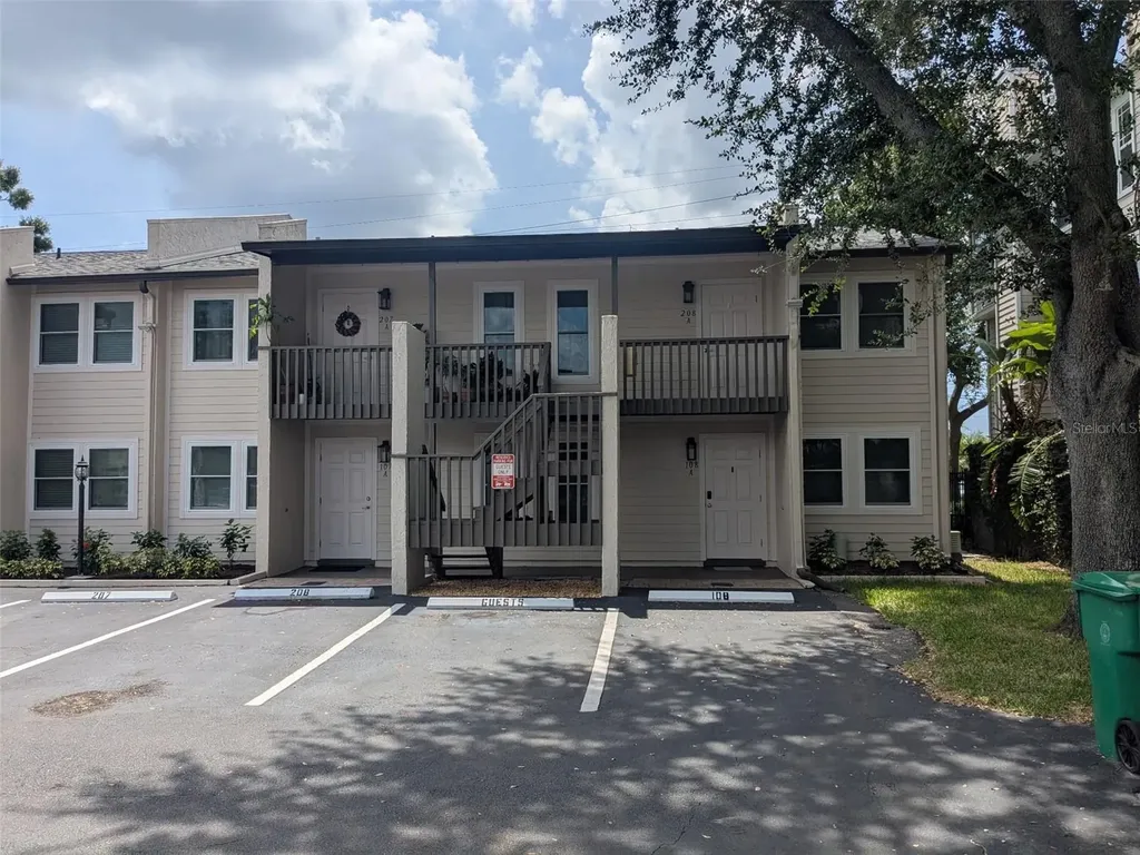 527 S Lincoln Avenue Tampa FL 33609
