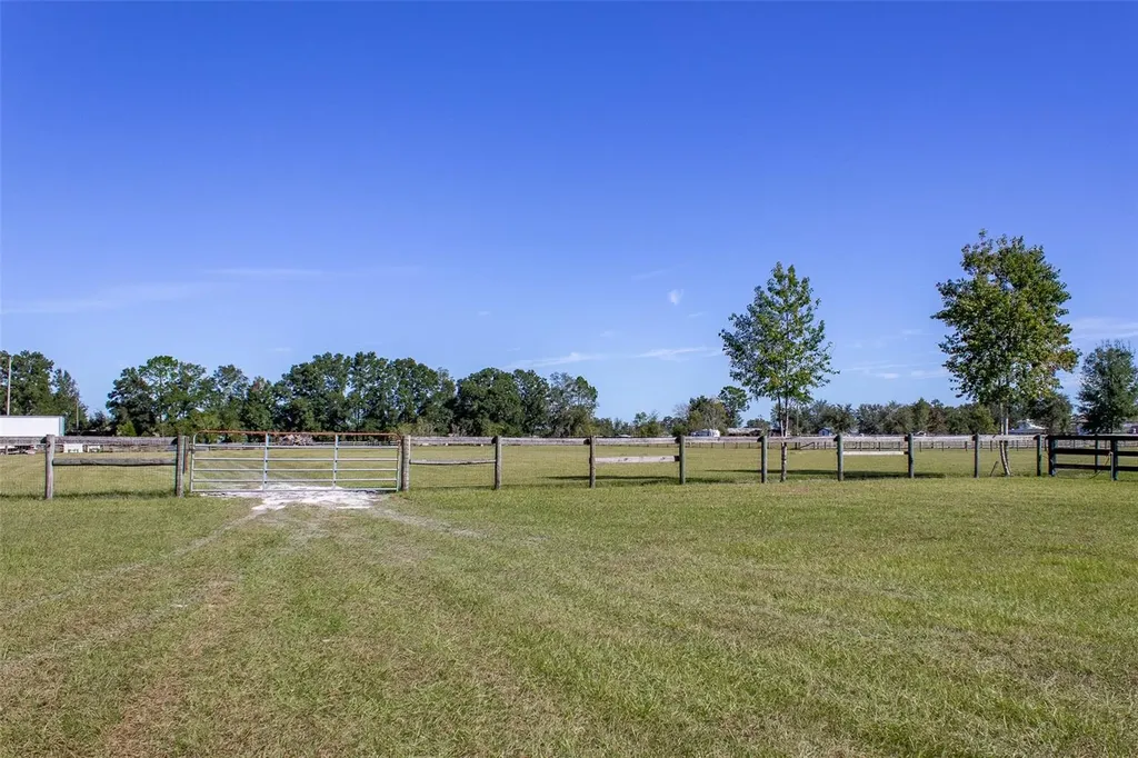 20221 SW 5th Place Dunnellon FL 34431