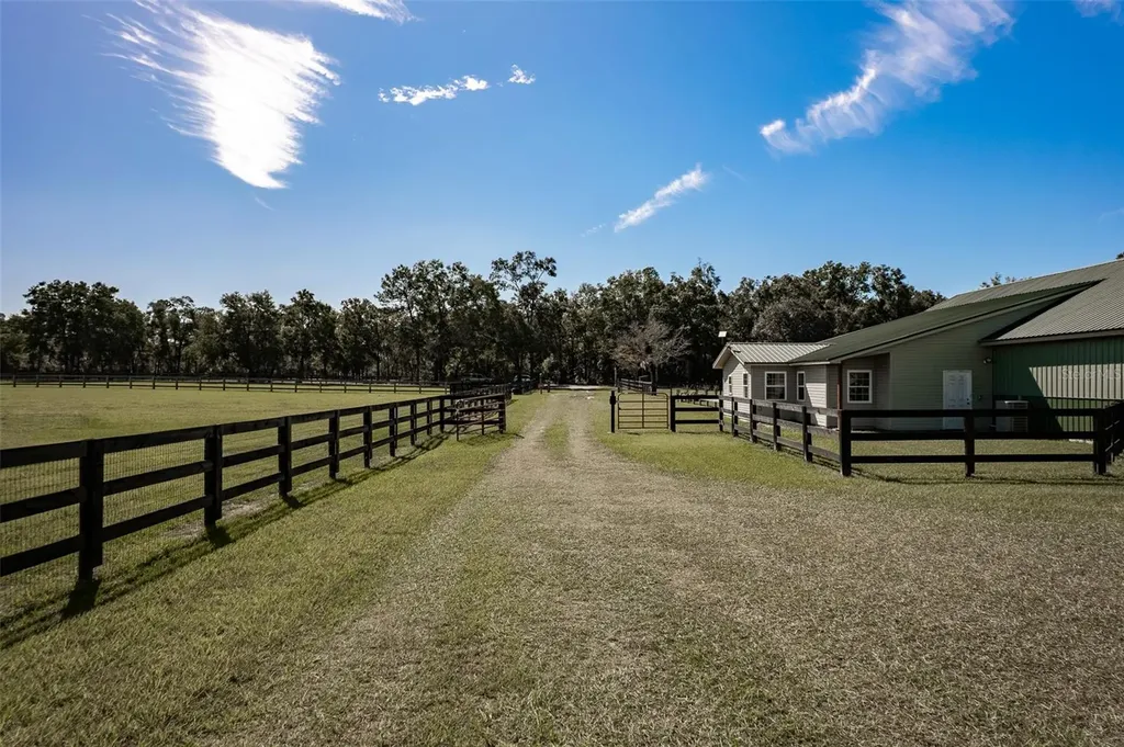 20221 SW 5th Place Dunnellon FL 34431