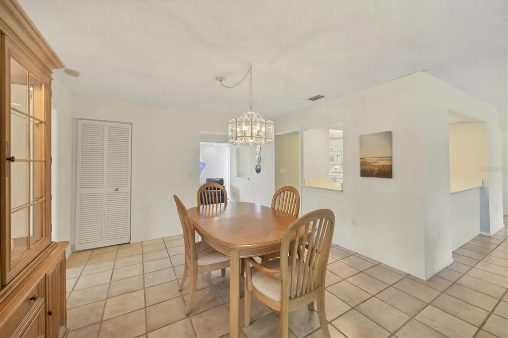 4755 Ringwood Meadow Sarasota FL 34235