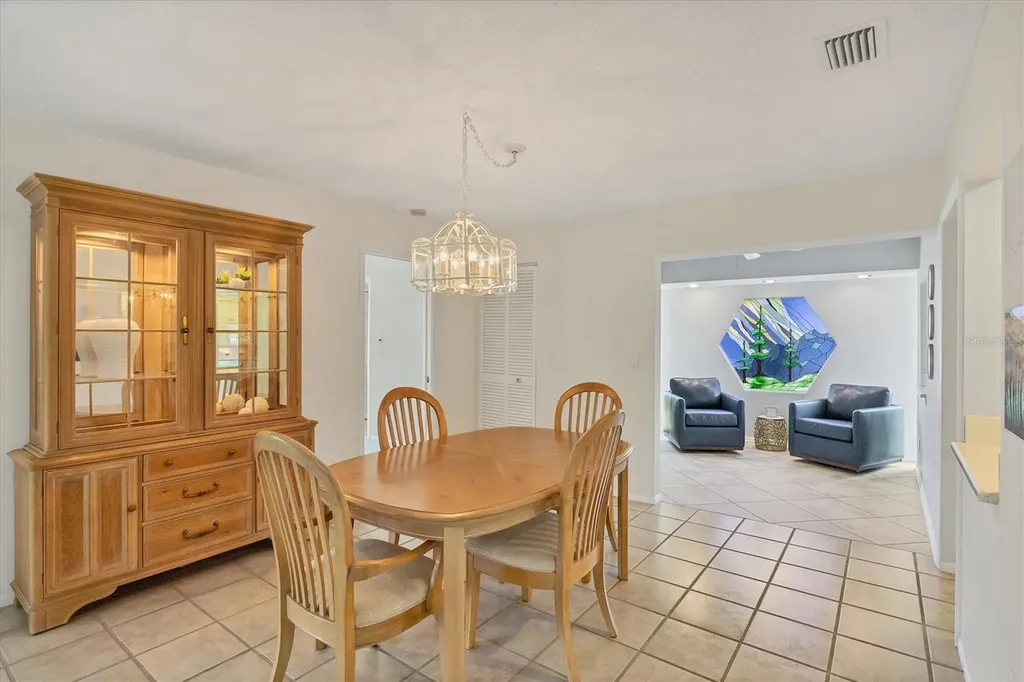 4755 Ringwood Meadow Sarasota FL 34235