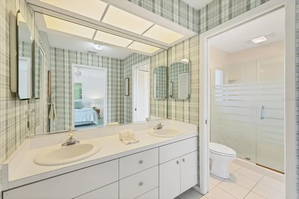 4755 Ringwood Meadow Sarasota FL 34235