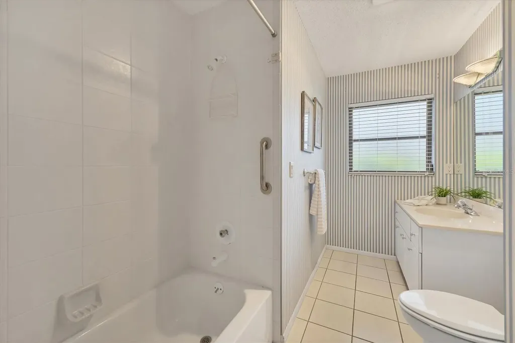 4755 Ringwood Meadow Sarasota FL 34235
