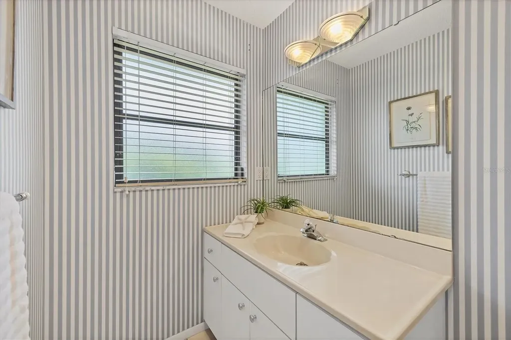 4755 Ringwood Meadow Sarasota FL 34235