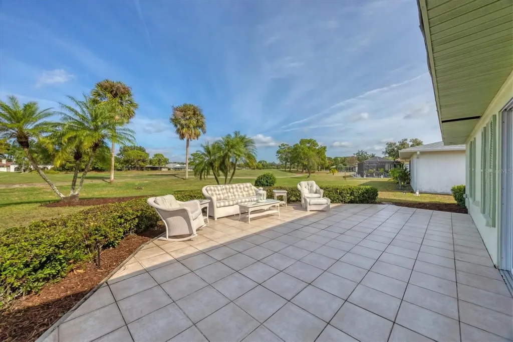 4755 Ringwood Meadow Sarasota FL 34235