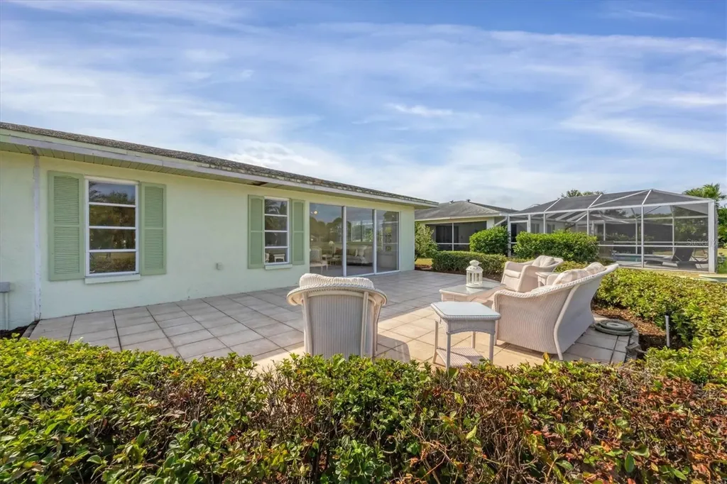 4755 Ringwood Meadow Sarasota FL 34235