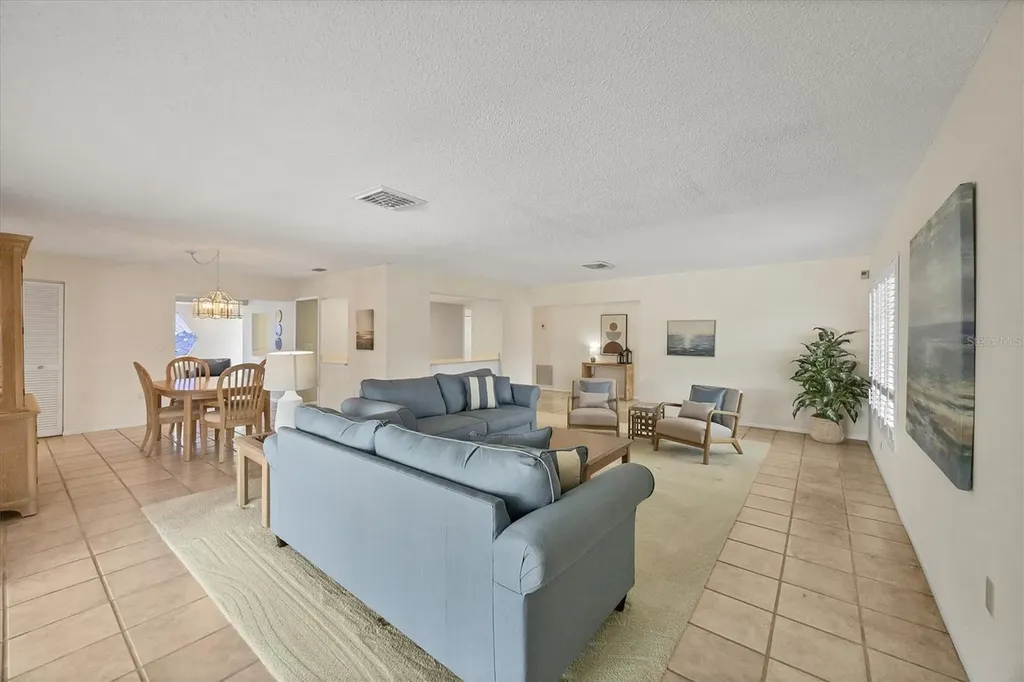 4755 Ringwood Meadow Sarasota FL 34235