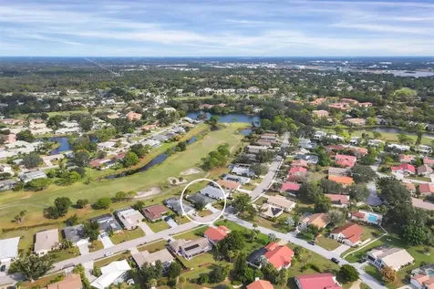 4755 Ringwood Meadow Sarasota FL 34235