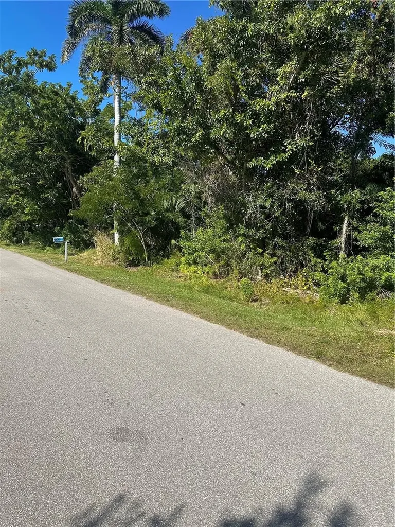 2016 Myrtle Avenue Punta Gorda FL 33950