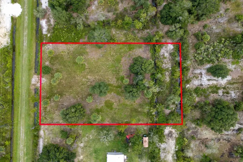 17128 NW 266th Street Okeechobee FL 34972