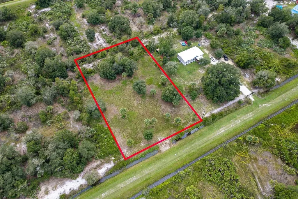 17128 NW 266th Street Okeechobee FL 34972