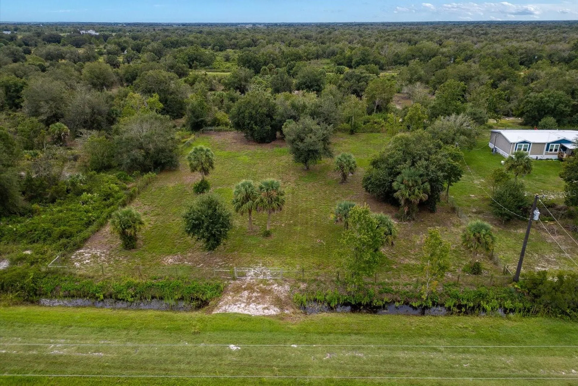 17128 NW 266th Street Okeechobee FL 34972