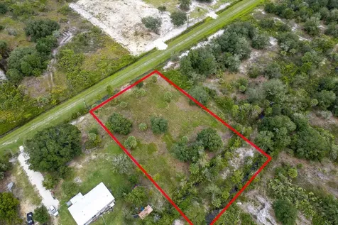 17128 NW 266th Street Okeechobee FL 34972