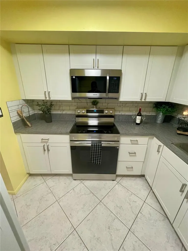 1224 S Peninsula Drive Daytona Beach FL 32118