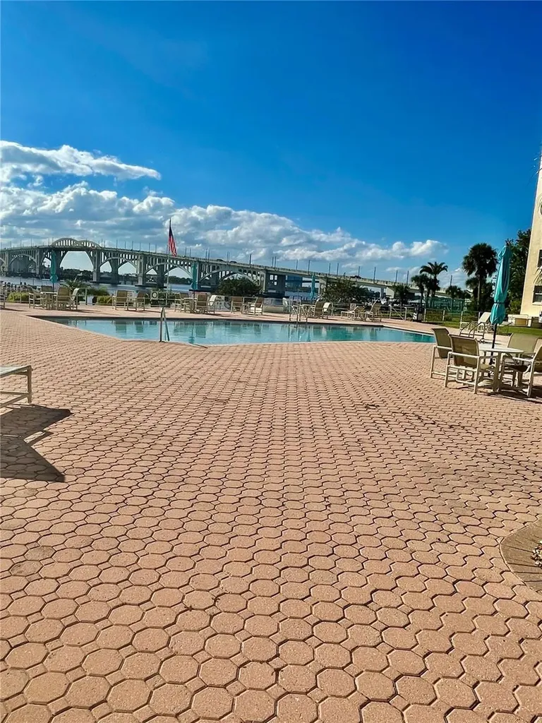 1224 S Peninsula Drive Daytona Beach FL 32118