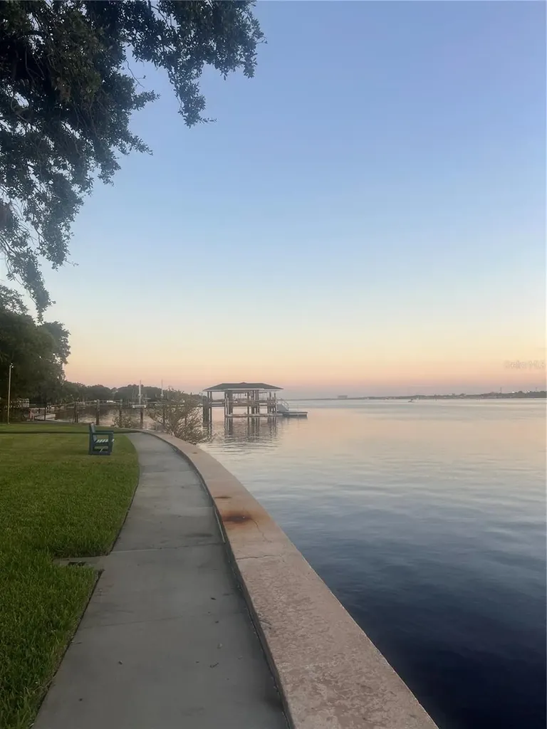 1224 S Peninsula Drive Daytona Beach FL 32118