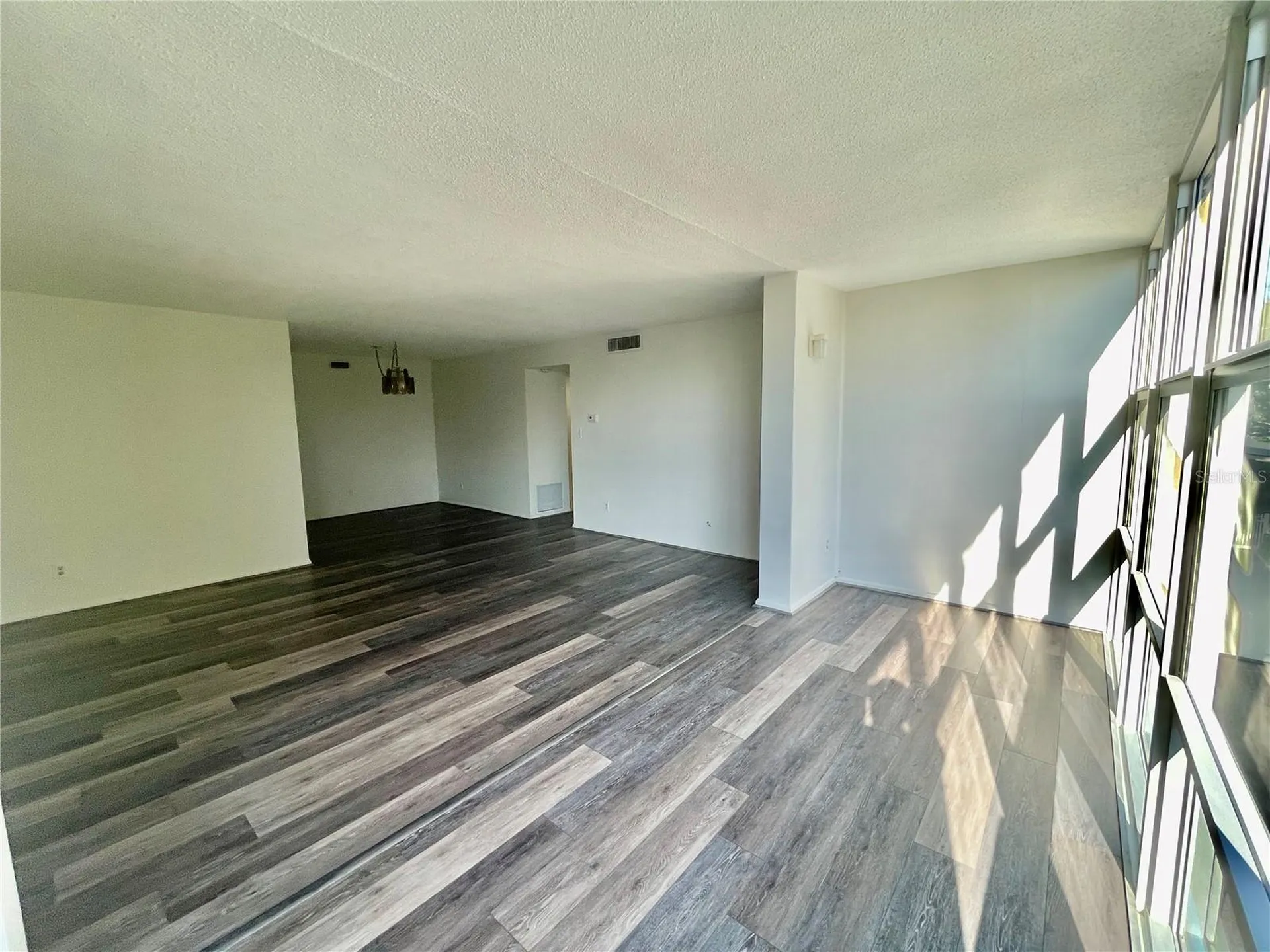 1224 S Peninsula Drive Daytona Beach FL 32118