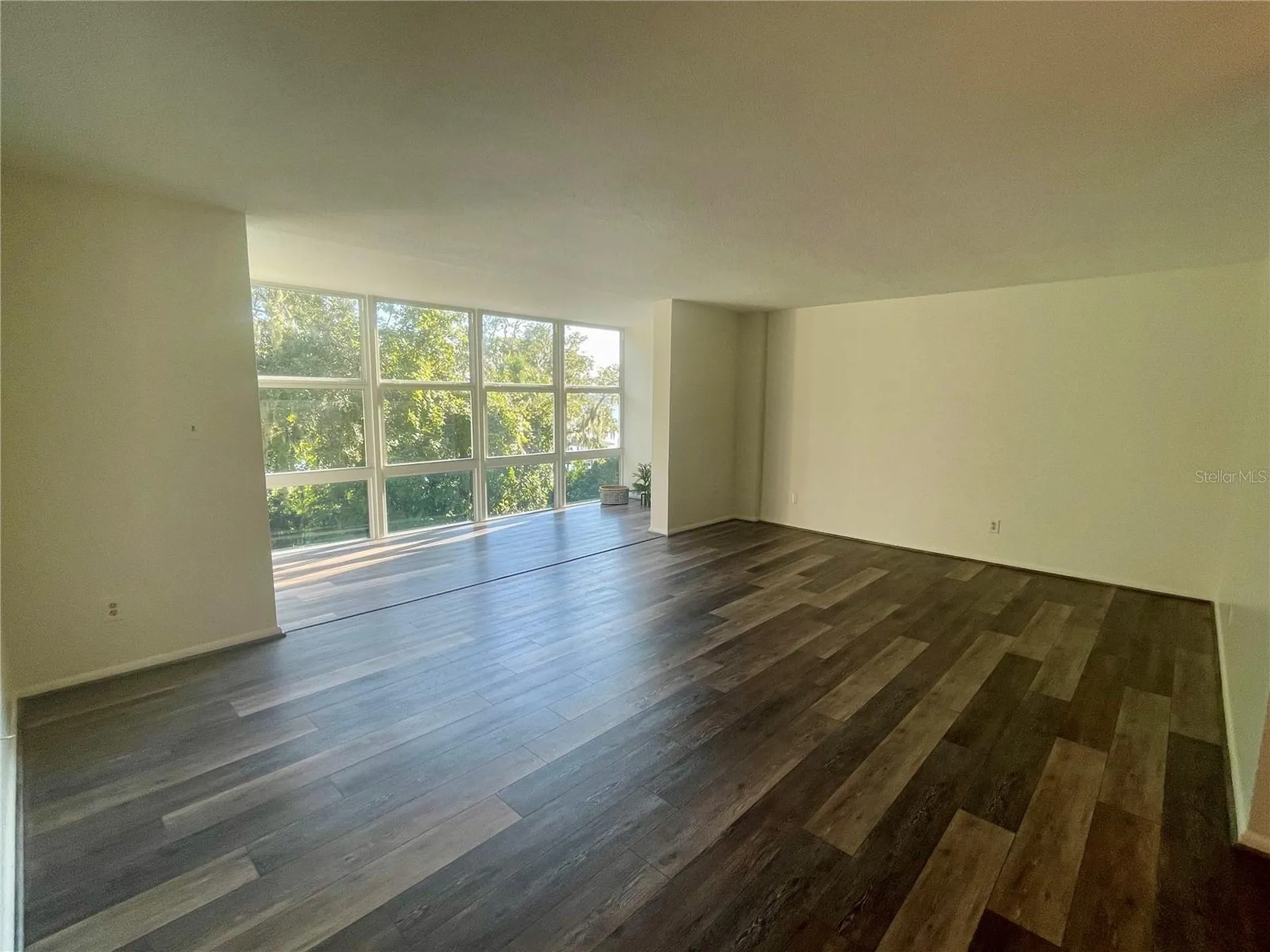 1224 S Peninsula Drive Daytona Beach FL 32118