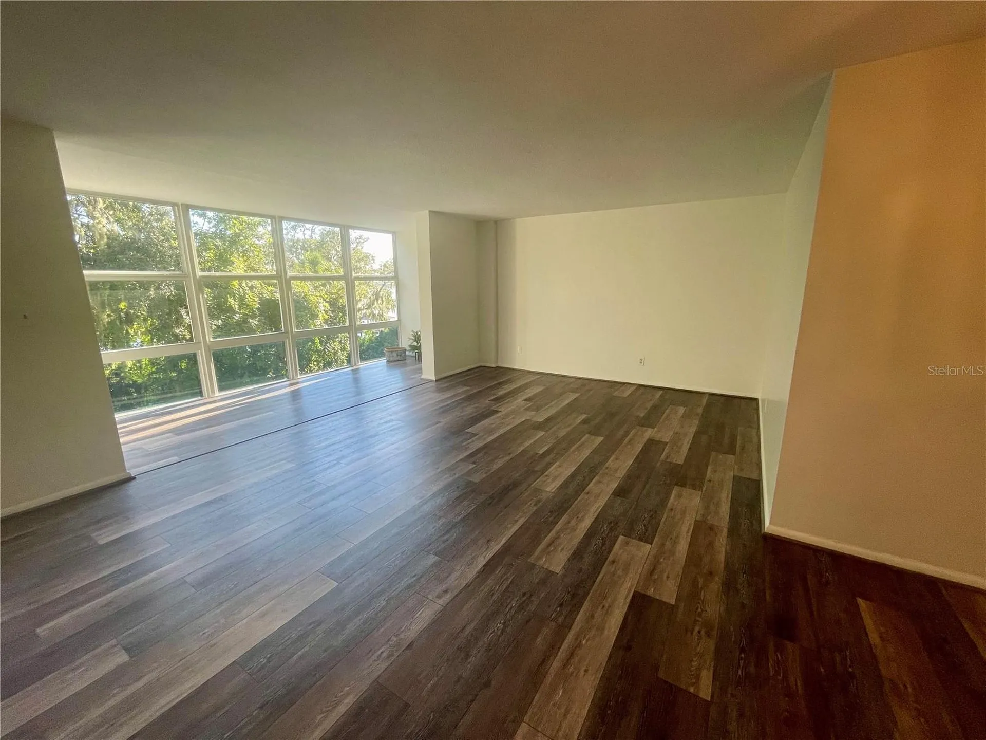 1224 S Peninsula Drive Daytona Beach FL 32118