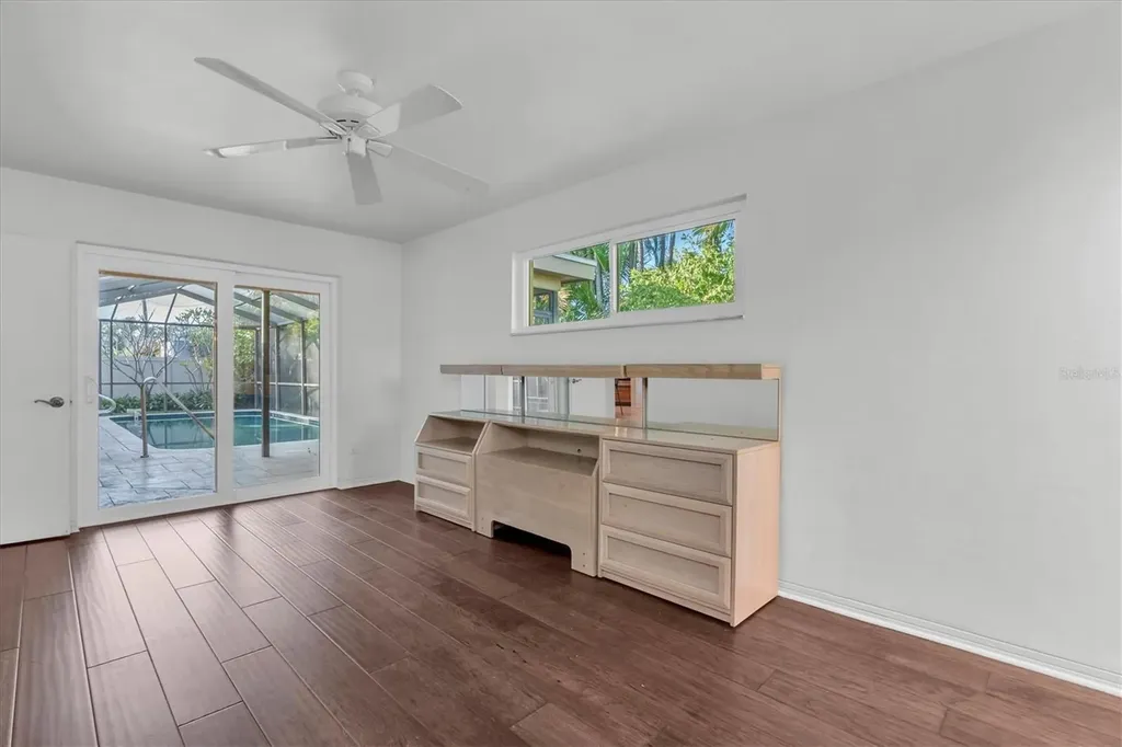 1101 87th Avenue N St Petersburg FL 33702