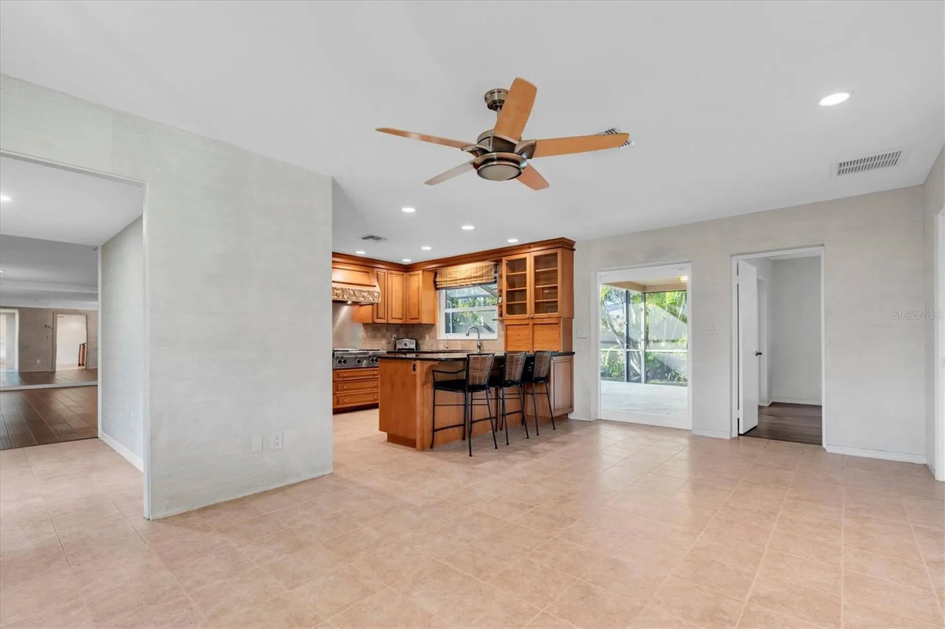 1101 87th Avenue N St Petersburg FL 33702