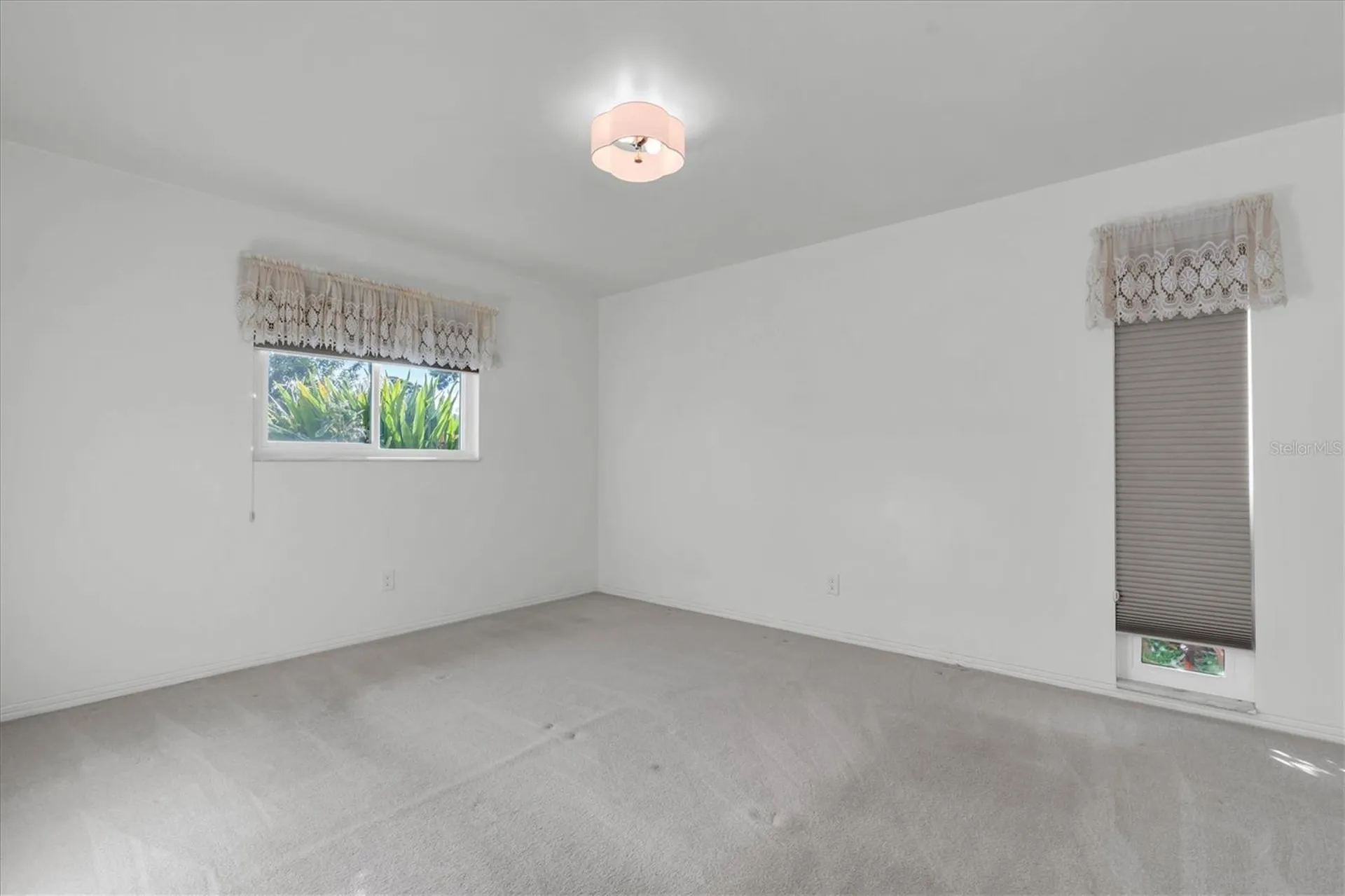 1101 87th Avenue N St Petersburg FL 33702