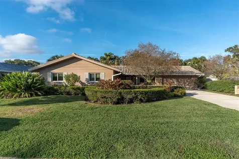1101 87th Avenue N St Petersburg FL 33702