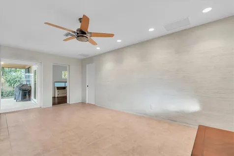 1101 87th Avenue N St Petersburg FL 33702