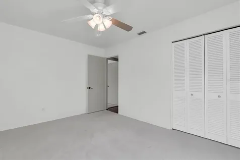 1101 87th Avenue N St Petersburg FL 33702