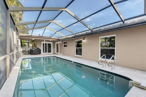 1101 87th Avenue N St Petersburg FL 33702