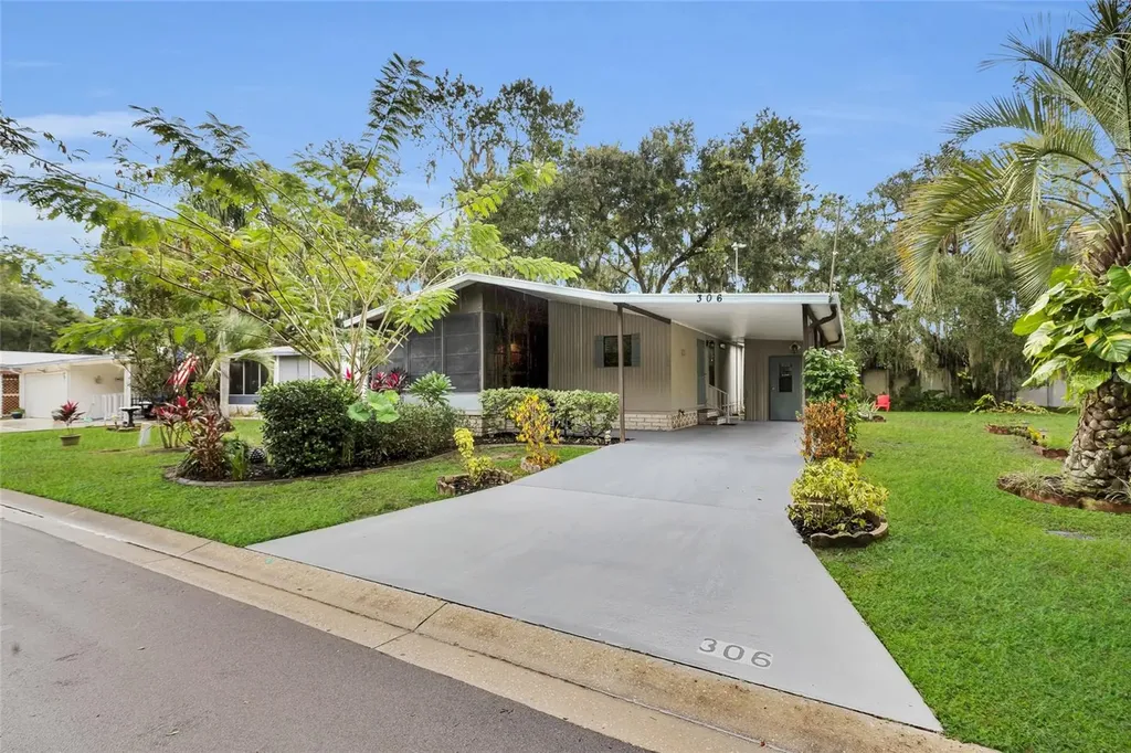 306 S Timber Trail Wildwood FL 34785
