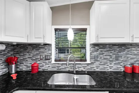 306 S Timber Trail Wildwood FL 34785