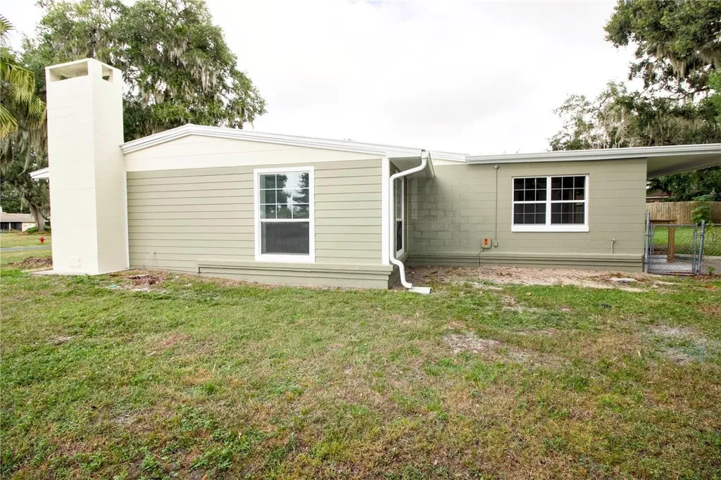 1114 Oak Drive Leesburg FL 34748