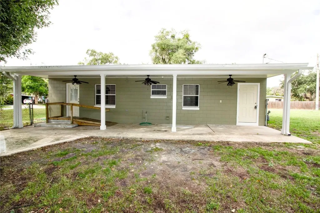1114 Oak Drive Leesburg FL 34748