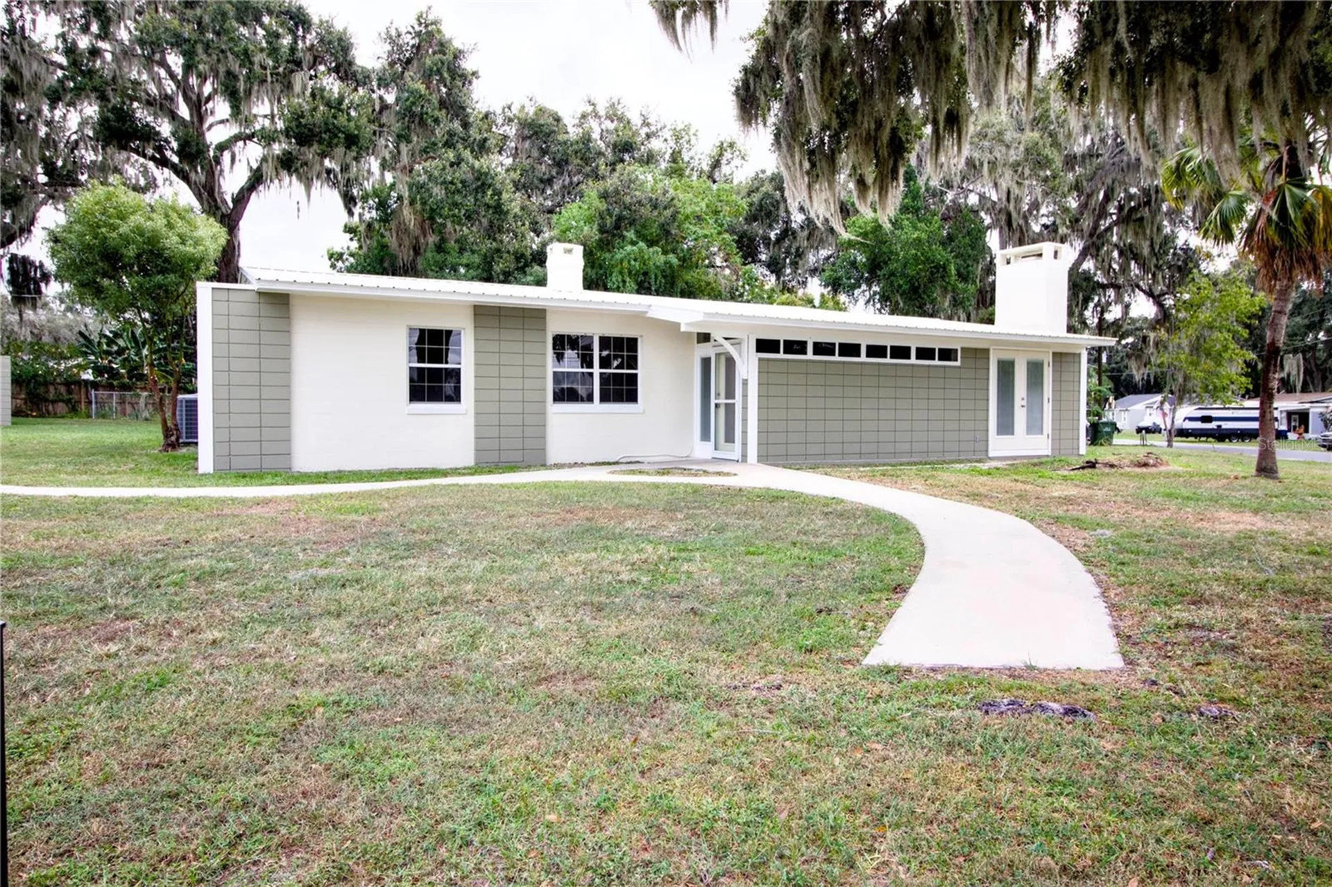 1114 Oak Drive Leesburg FL 34748