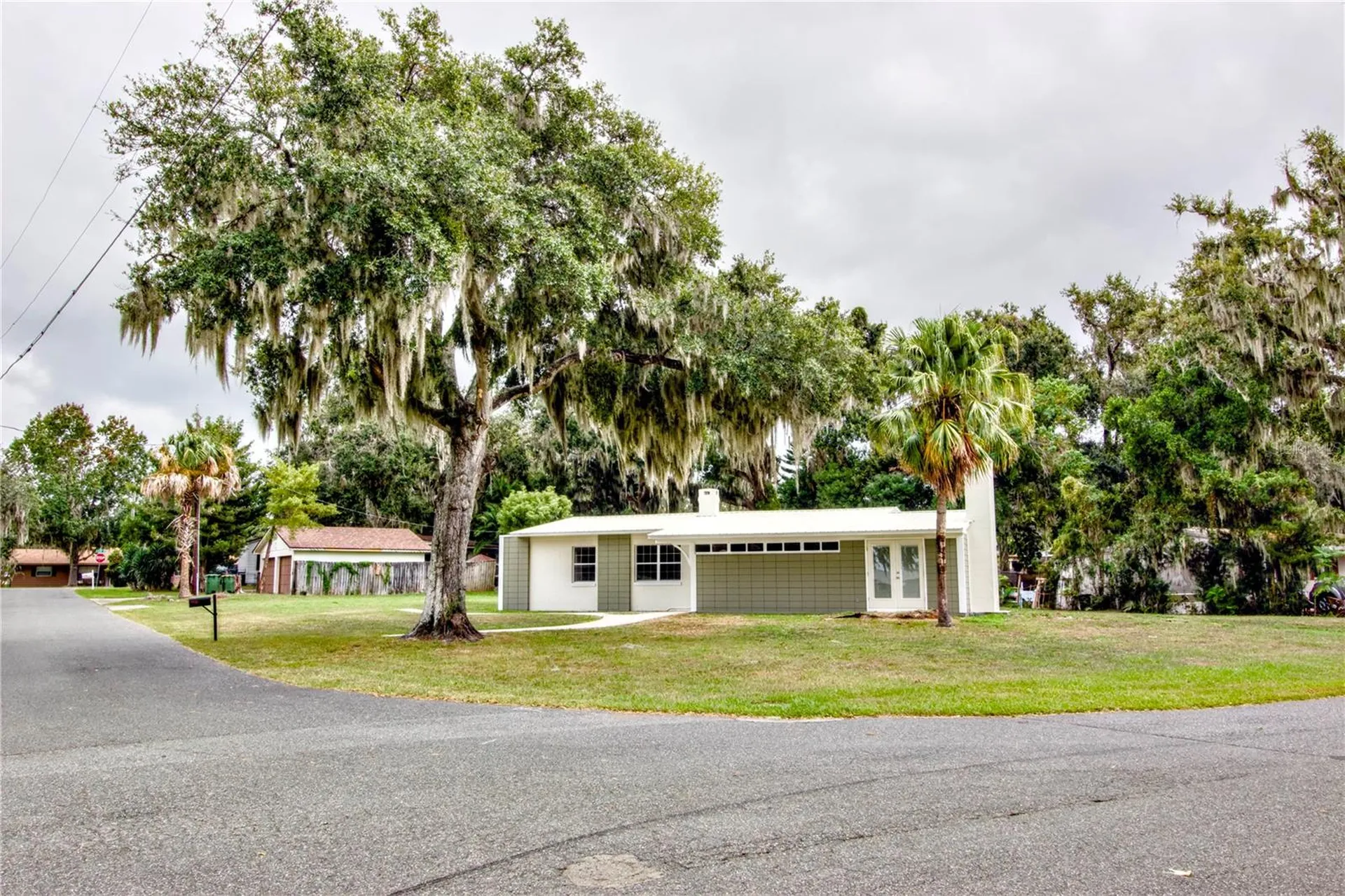 1114 Oak Drive Leesburg FL 34748