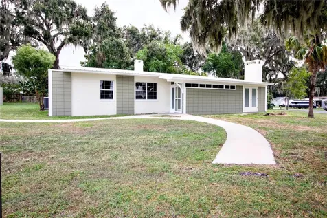 1114 Oak Drive Leesburg FL 34748