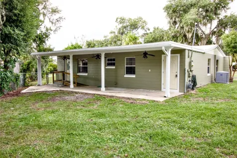 1114 Oak Drive Leesburg FL 34748