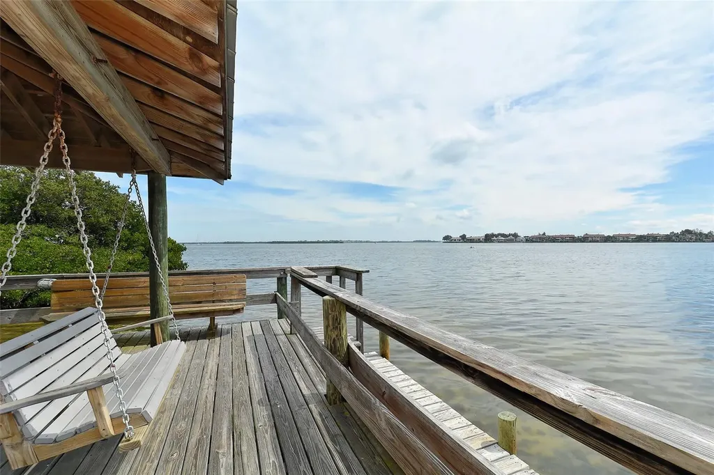 221 17th Street N Bradenton Beach FL 34217